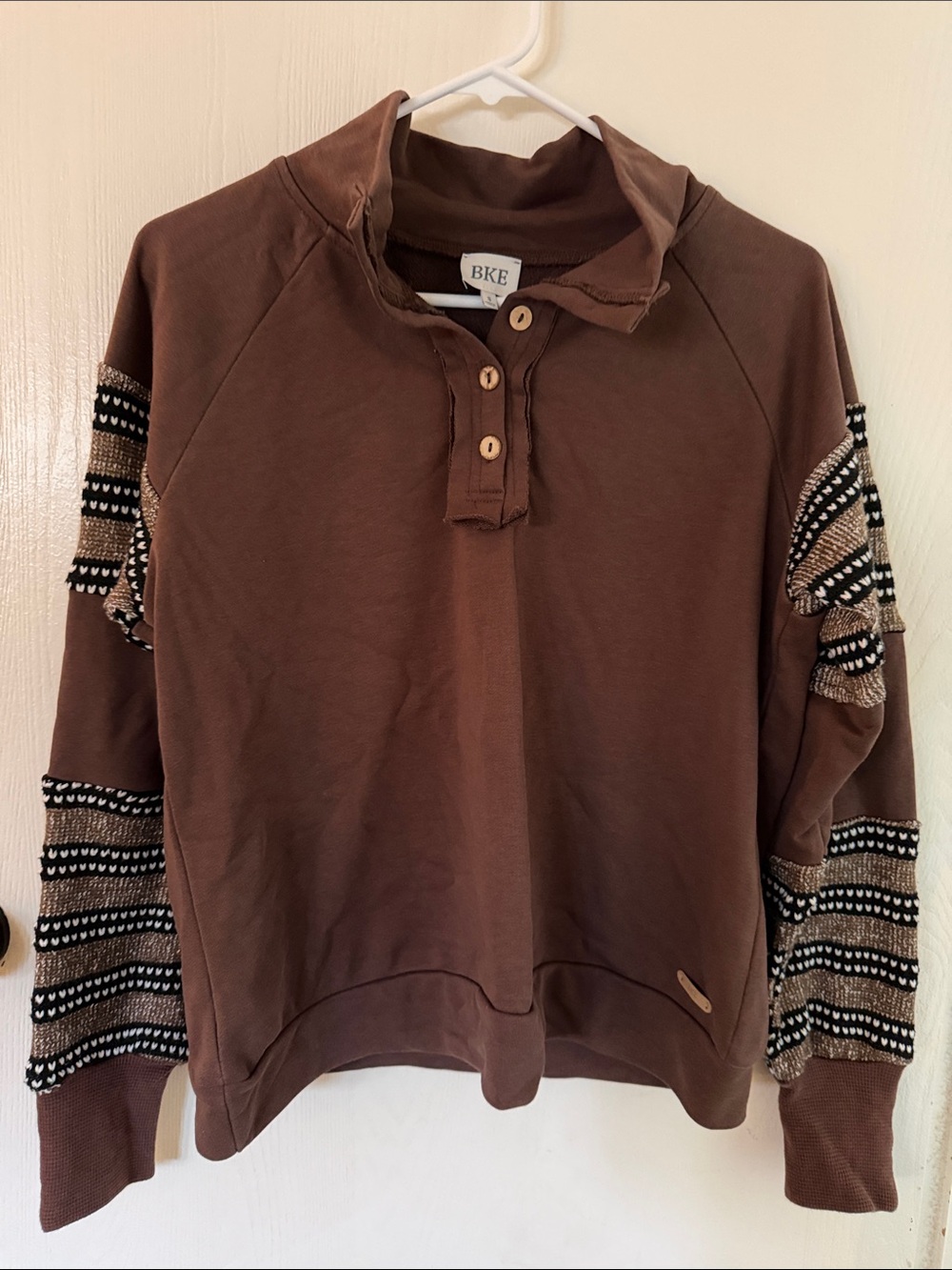 BKE Brown Henley Pullover with Patterned Sleeve Accents